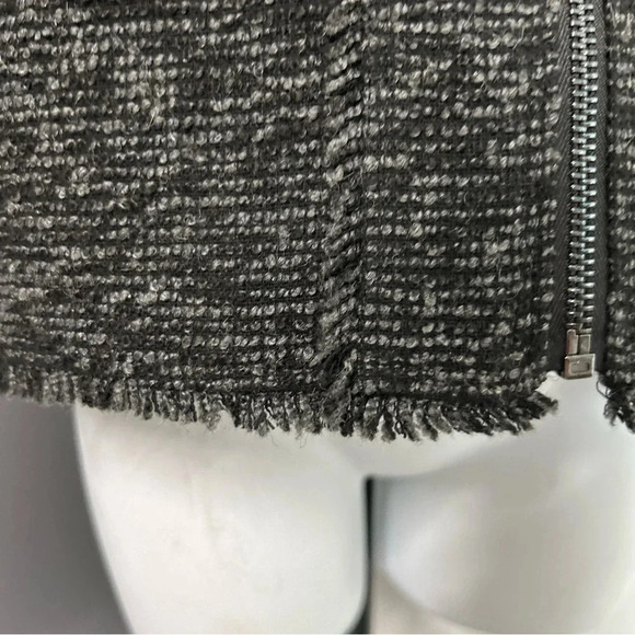 Banana Republic‎ Women’s  8 Wool Blend Full Zip Jacket Black Gray Fringe Lined - Picture 5 of 16